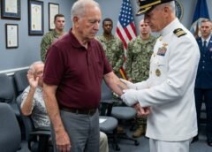 YOUNG SECURITY OFFICER ACCUSED AN ELDERLY MAN OF STOLEN VALOR—UNTIL A FADED SEAL TATTOO REVEALED HE HELD THE SECRET OF A LOST NAVY SEAL MISSION.